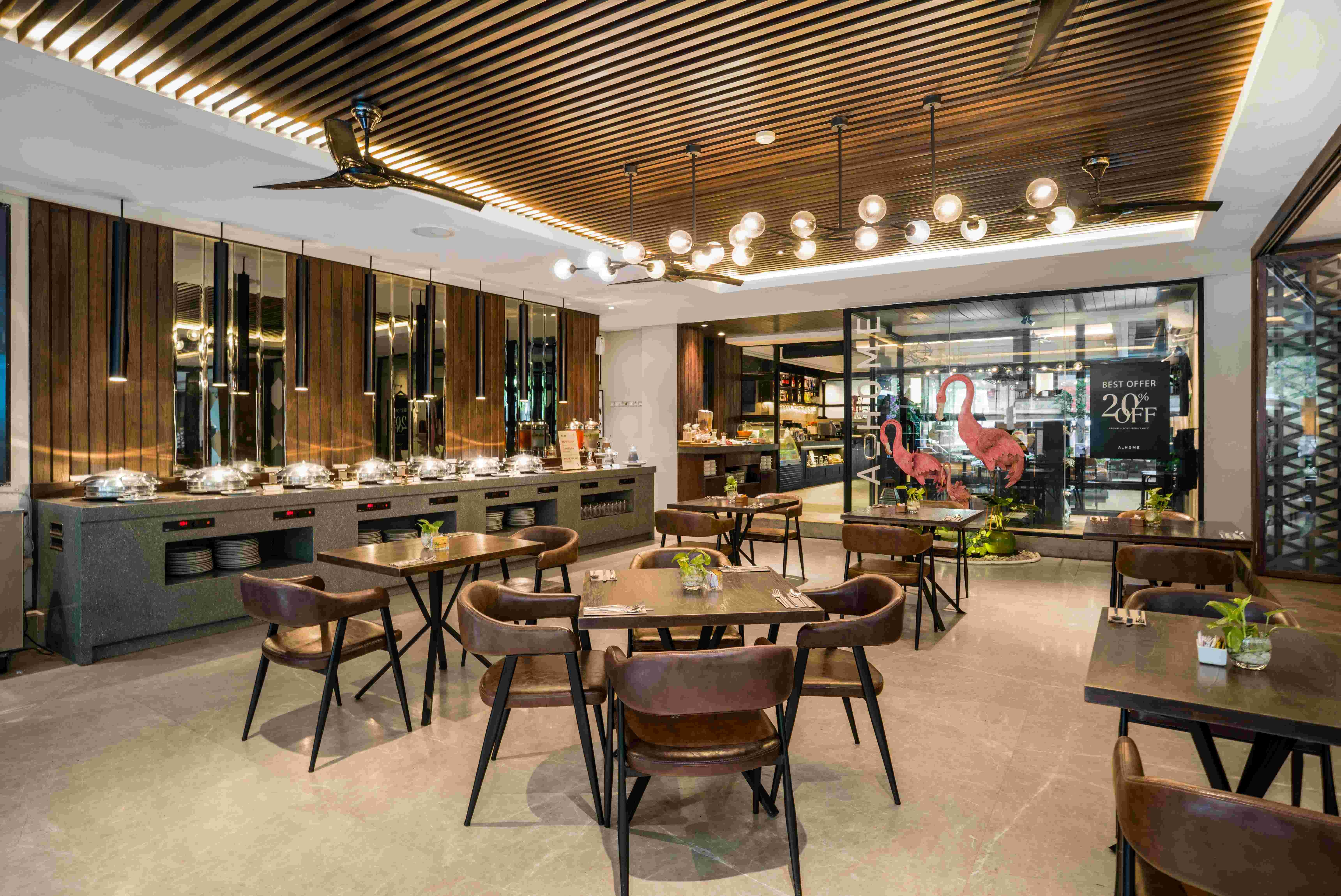 <p><strong>WAGA Kuta Bali</strong> Grill & Bar</p>